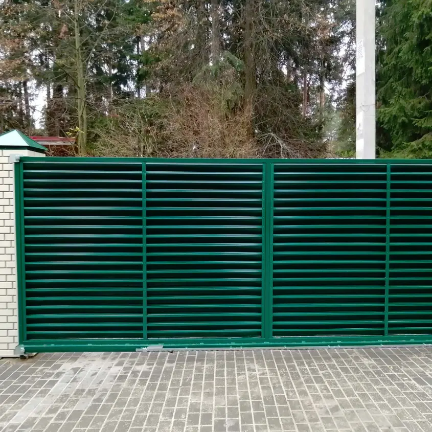 Фото 2 Забор жалюзи ЭКО-Z RAL6005 Зеленый Мох двусторонний